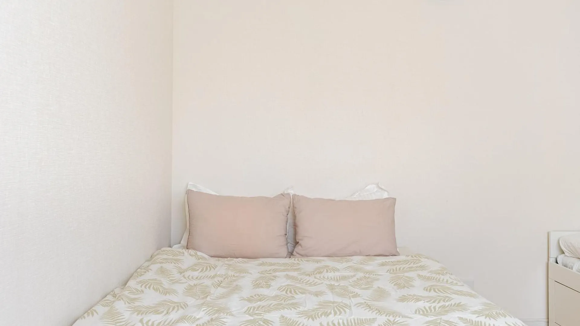 Expo Express Gateway: 15-Min to Nishi & Tempozan Apartment Osaka 0*,  Japan
