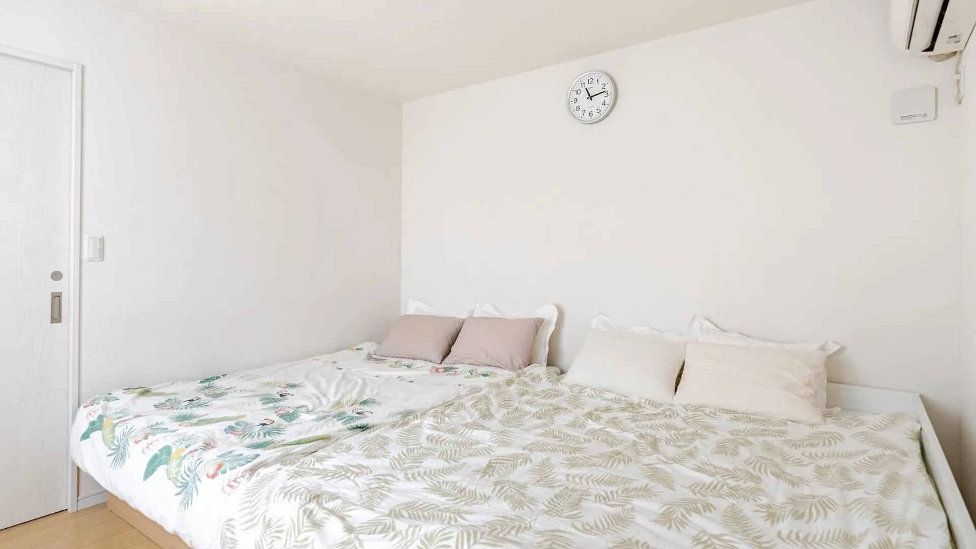 Expo Express Gateway: 15-Min to Nishi & Tempozan Apartment Osaka 0*,  Japan